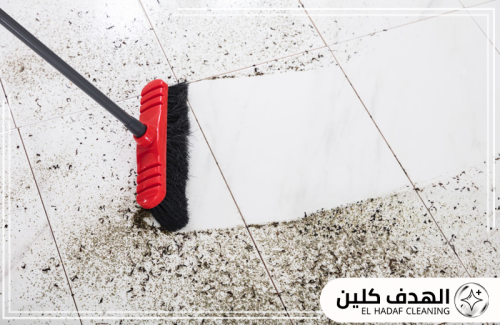 تنظيف أرضيات متسخة بالدمام من شركة الهدف كلين بخطوات عملية ومنظمة